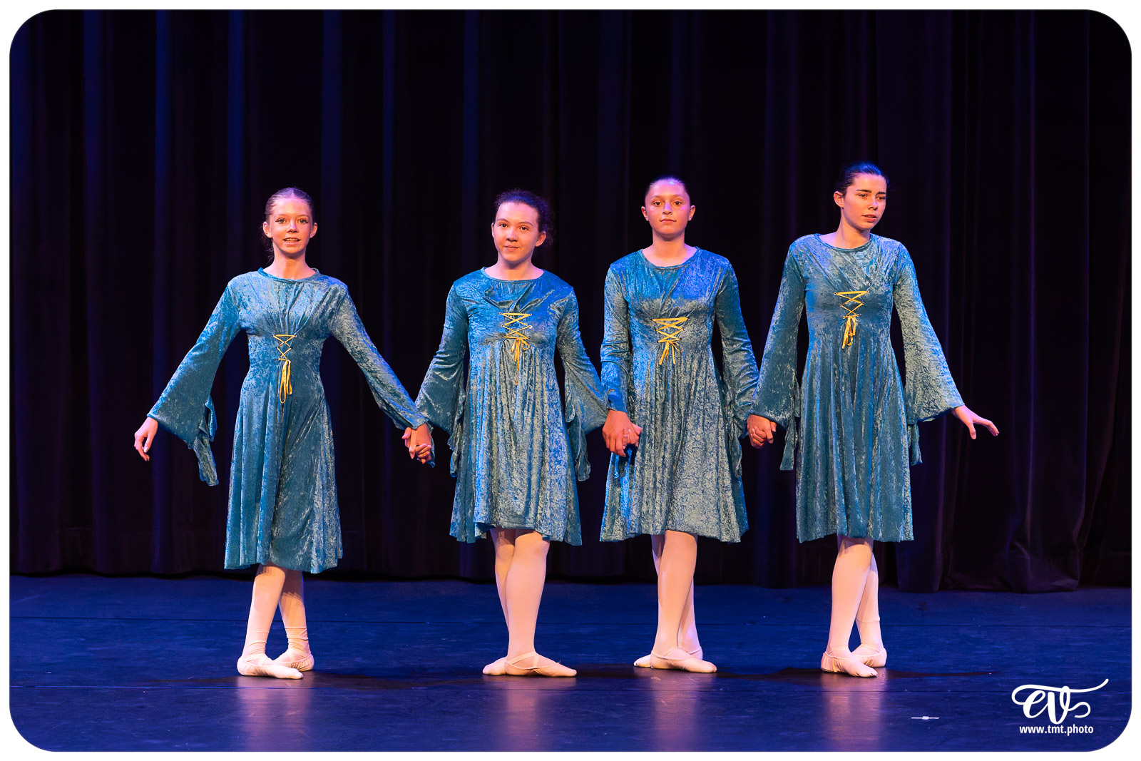 ECOLE DE DANSE CÉCILE ADAMOW